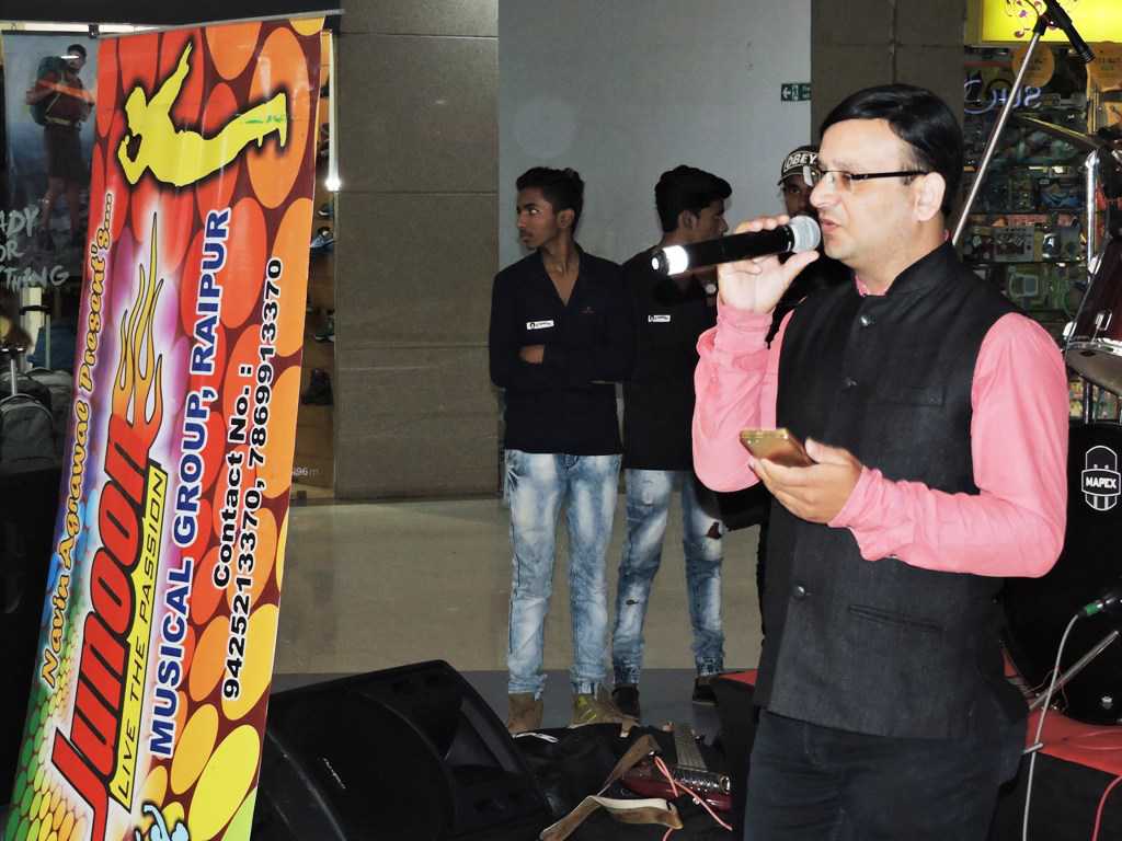 WAR OF BANDS IN CITY CENTER MALL RAIPUR ORGANIZED BY JCI RAIPUR BRAIN WASH AND JUNOON MUSICAL GROUP RAIPUR