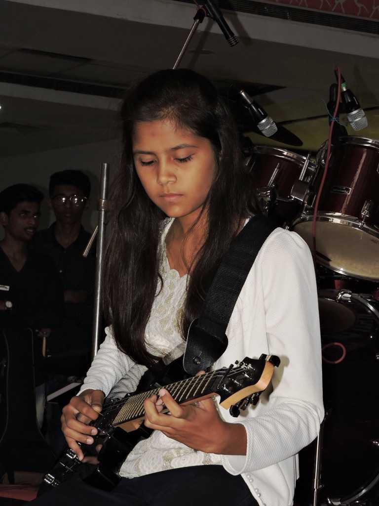 WAR OF BANDS IN CITY CENTER MALL RAIPUR ORGANIZED BY JCI RAIPUR BRAIN WASH AND JUNOON MUSICAL GROUP RAIPUR