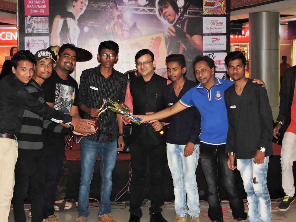 WAR OF BANDS IN CITY CENTER MALL RAIPUR ORGANIZED BY JCI RAIPUR BRAIN WASH AND JUNOON MUSICAL GROUP RAIPUR
